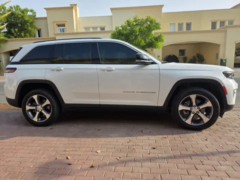 Jeep Cherokee 3.7 Limited 2023