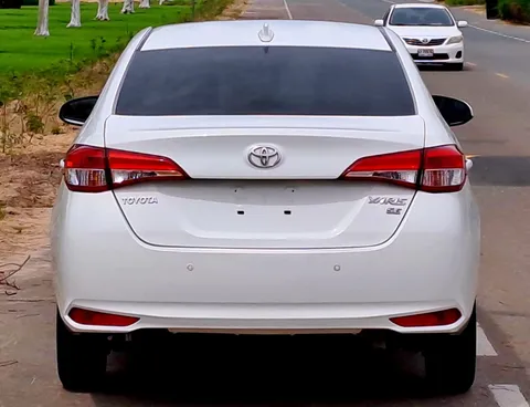 Toyota Yaris Sedan 1.5L SE 2020