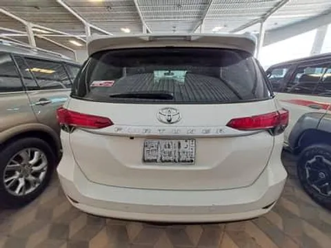 Discover undefined undefined Exterior Interior Images.Find all aspects and details of cars.