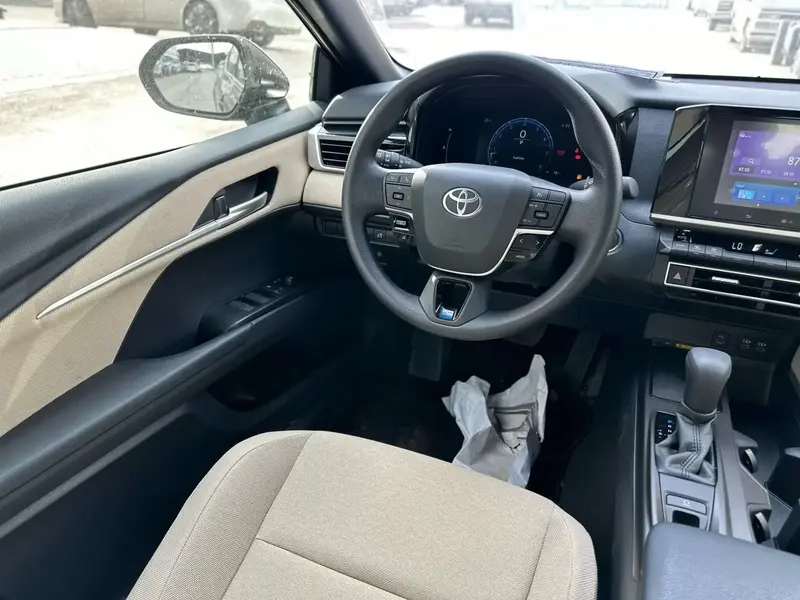 Toyota Camry 2025