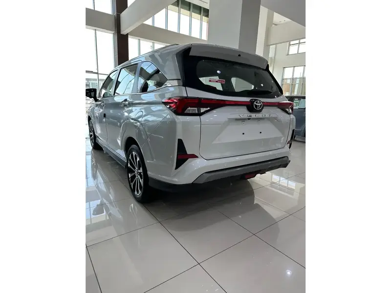 Toyota VELOZ 2025