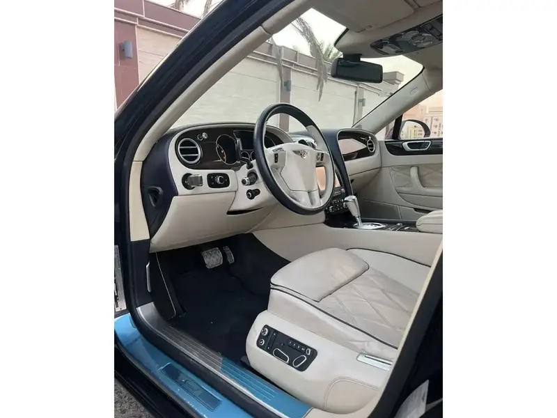 Bentley Flying Spur 2011