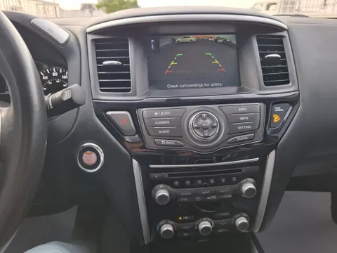Nissan Pathfinder 3.5L S 4WD 2020