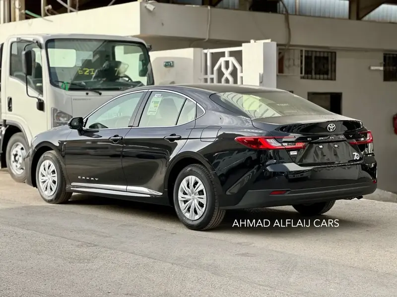Toyota Camry 2025