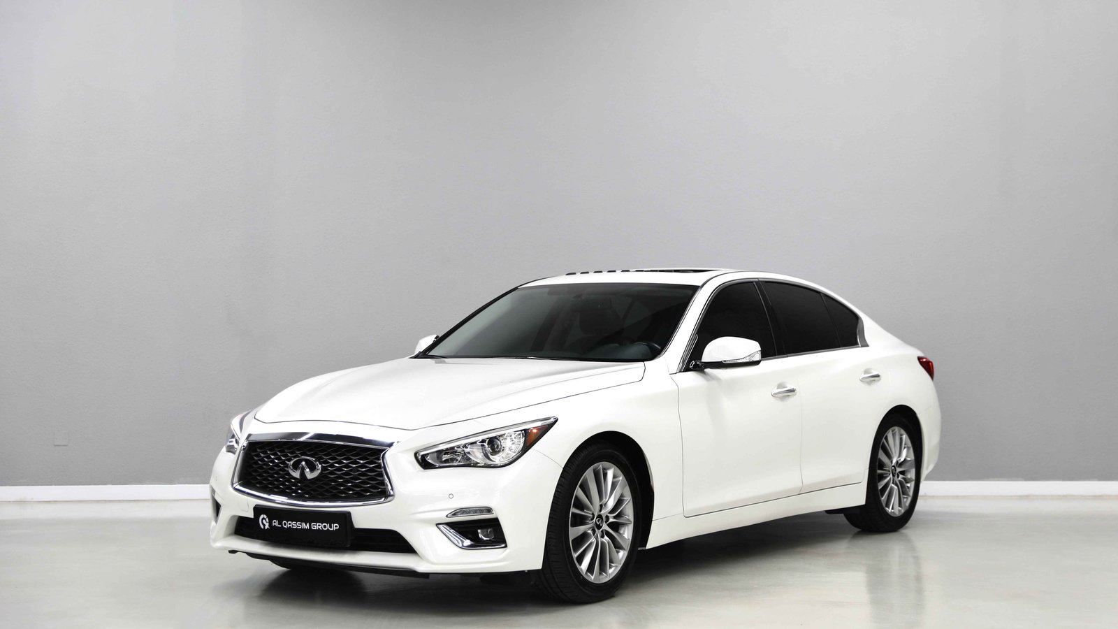 Discover undefined undefined Exterior Interior Images.Find all aspects and details of cars.
