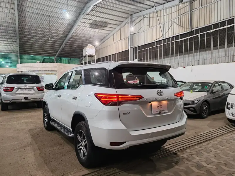 Toyota Fortuner 2023