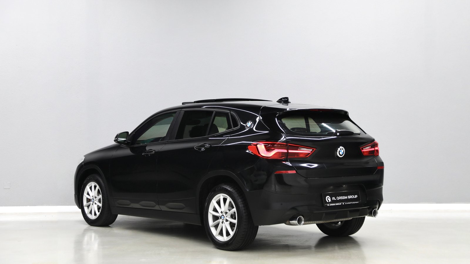 Discover undefined undefined Exterior Interior Images.Find all aspects and details of cars.
