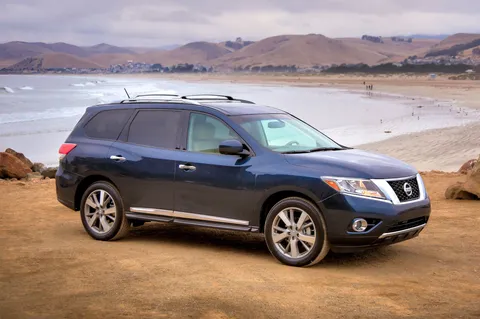 Nissan Pathfinder 3.5L SV 4WD 2014