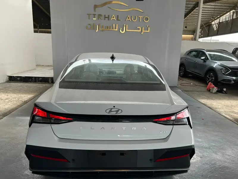 Hyundai Elantra 2025