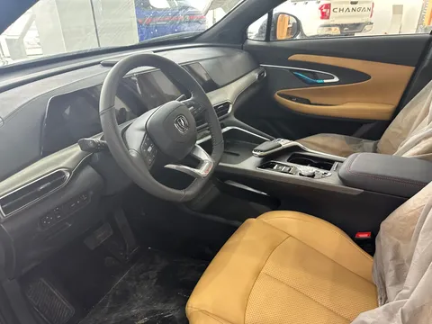Discover undefined undefined Exterior Interior Images.Find all aspects and details of cars.
