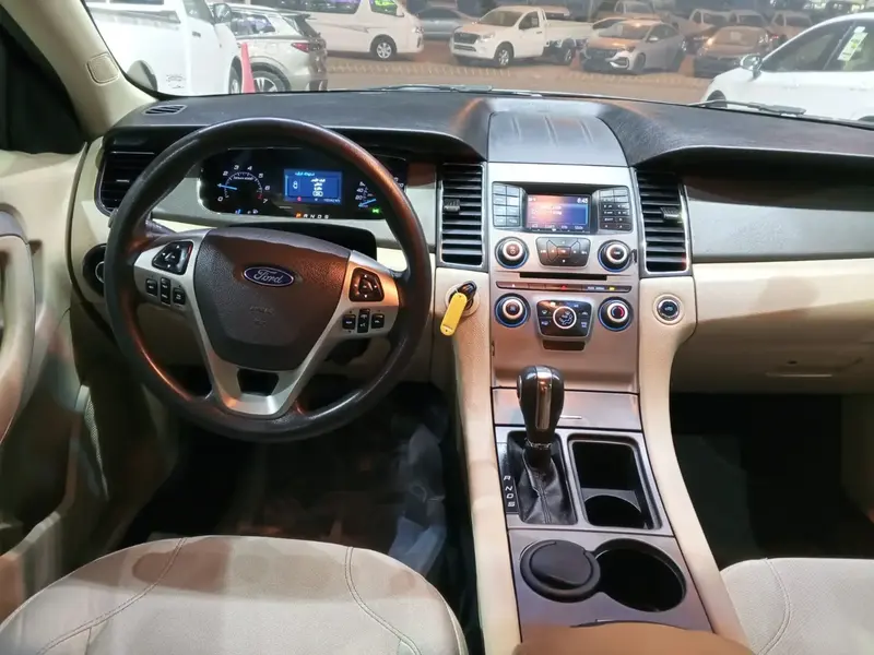 Ford Taurus 2019