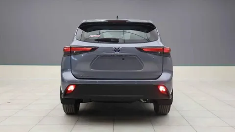 Discover undefined undefined Exterior Interior Images.Find all aspects and details of cars.