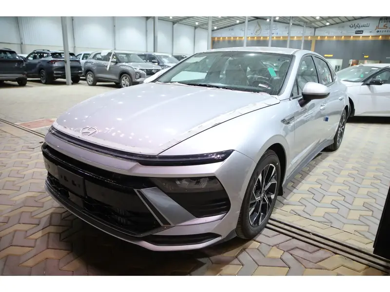 Discover undefined undefined Exterior Interior Images.Find all aspects and details of cars.