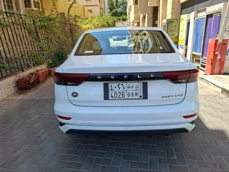 Discover undefined undefined Exterior Interior Images.Find all aspects and details of cars.