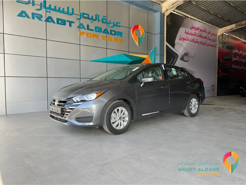 استكشف undefined undefined الصور الخارجية والداخلية. اكتشف جميع جوانب وتفاصيل السيارات.