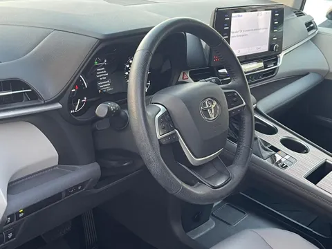 Toyota Sienna 2021