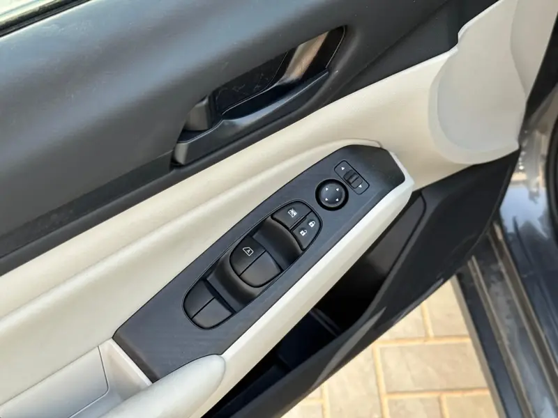 Nissan Altima 2025