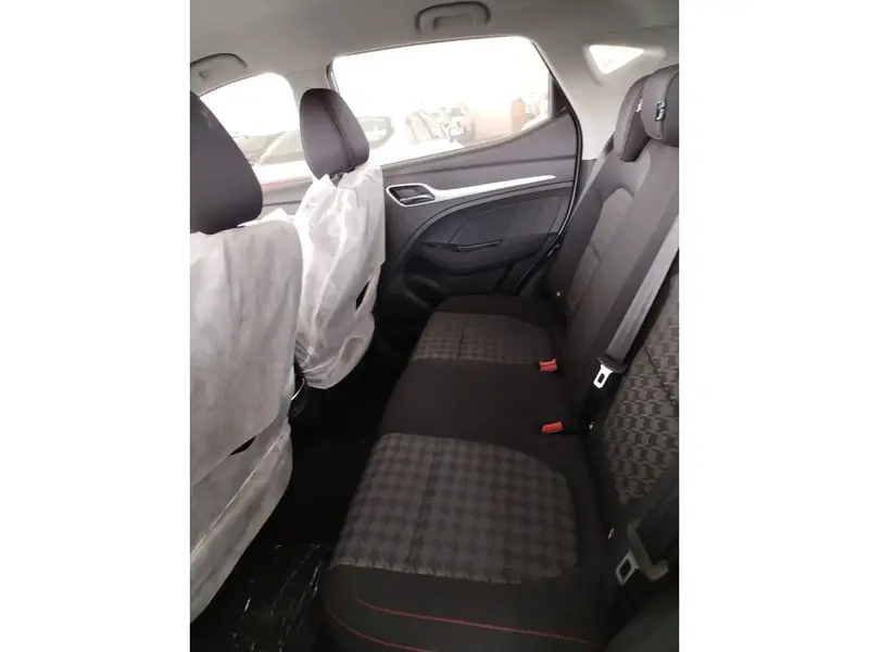 Discover undefined undefined Exterior Interior Images.Find all aspects and details of cars.