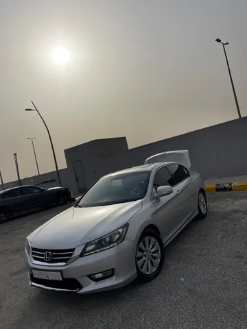 Discover undefined undefined Exterior Interior Images.Find all aspects and details of cars.