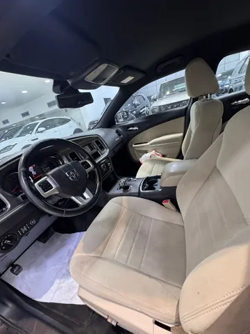 Dodge Charger SE 2014