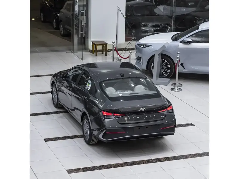 Hyundai Elantra 2025