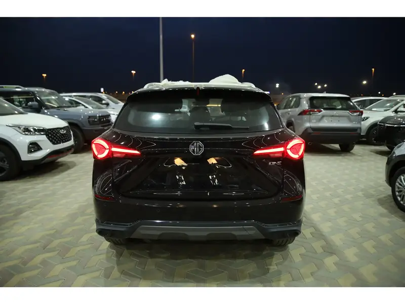 Discover undefined undefined Exterior Interior Images.Find all aspects and details of cars.