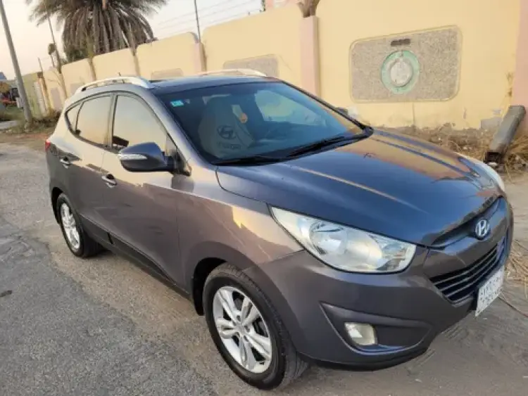 hyundai hyundai-tucson image Hyundai Tucson 2013