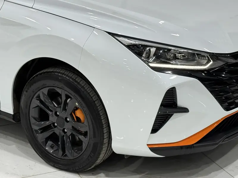 Discover undefined undefined Exterior Interior Images.Find all aspects and details of cars.