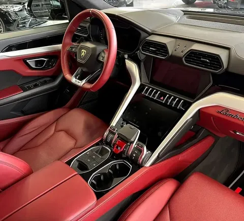 Discover undefined undefined Exterior Interior Images.Find all aspects and details of cars.