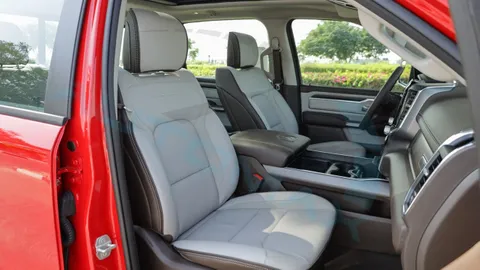 New RAM 1500 Laramie Crew Cab 2025