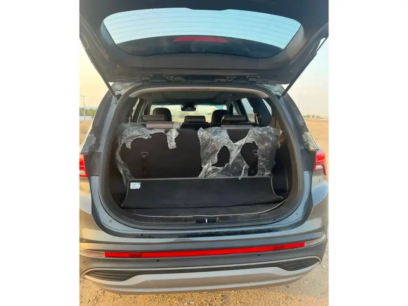 Discover undefined undefined Exterior Interior Images.Find all aspects and details of cars.