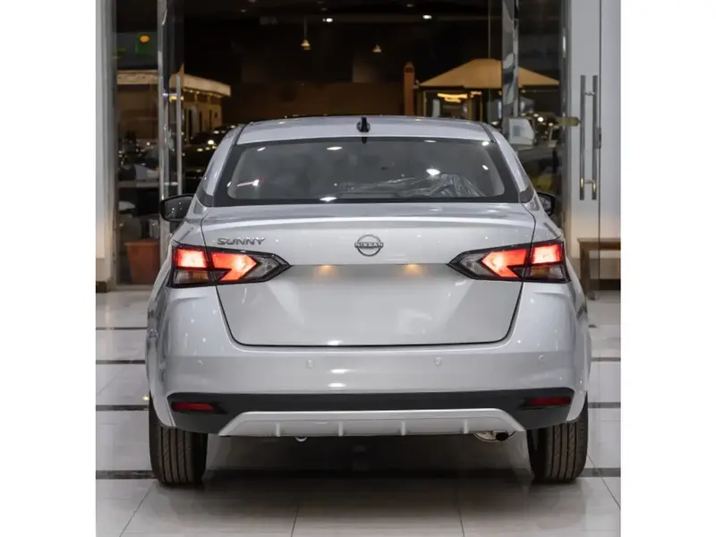 Nissan Sunny 2024