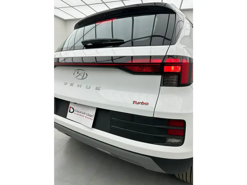 Discover undefined undefined Exterior Interior Images.Find all aspects and details of cars.