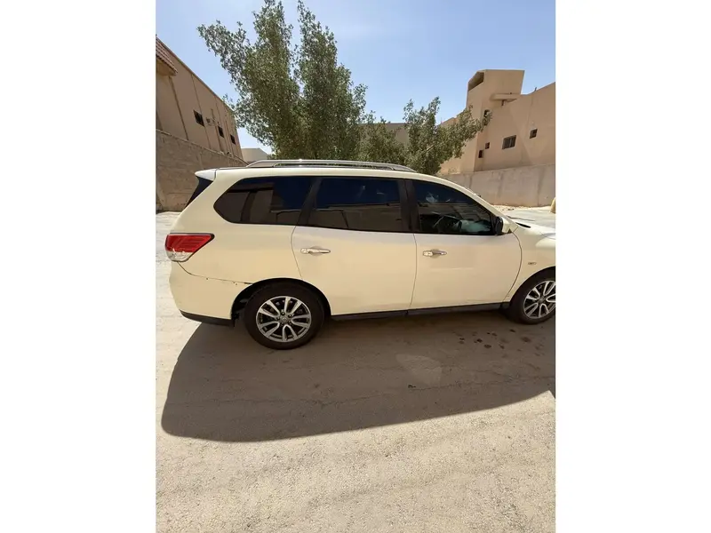 Nissan Pathfinder 2016