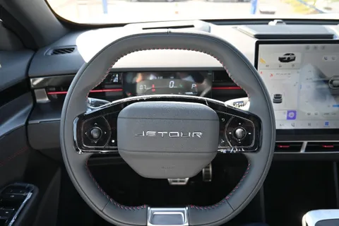 Discover undefined undefined Exterior Interior Images.Find all aspects and details of cars.