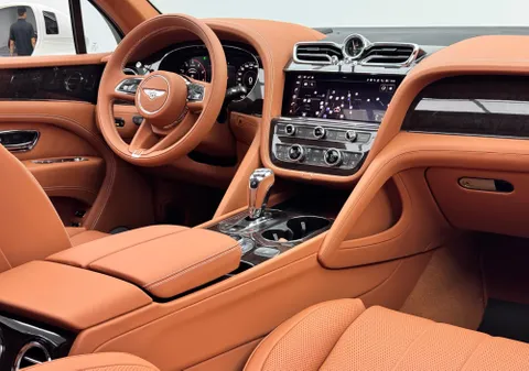 New Bentley Bentayga 4.0L V8 2024