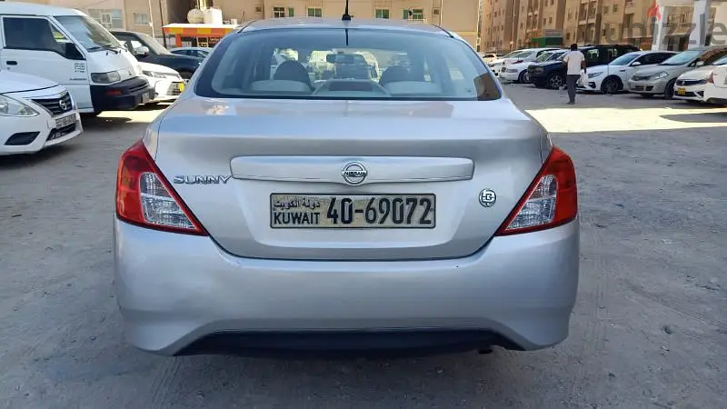 Nissan Sunny 2018