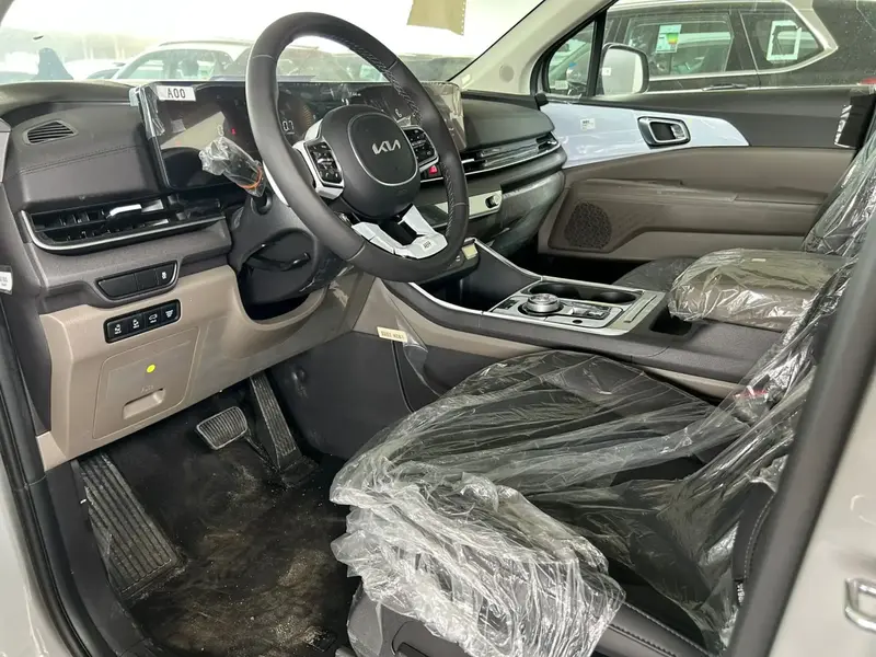 KIA Carnival 2025