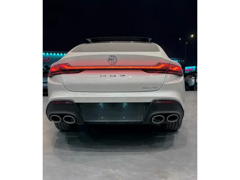 Discover undefined undefined Exterior Interior Images.Find all aspects and details of cars.