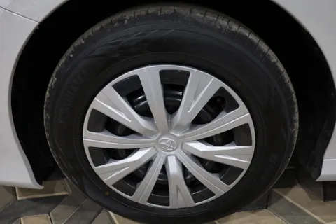 New Toyota Camry 2.5L LE 204 HP 2024