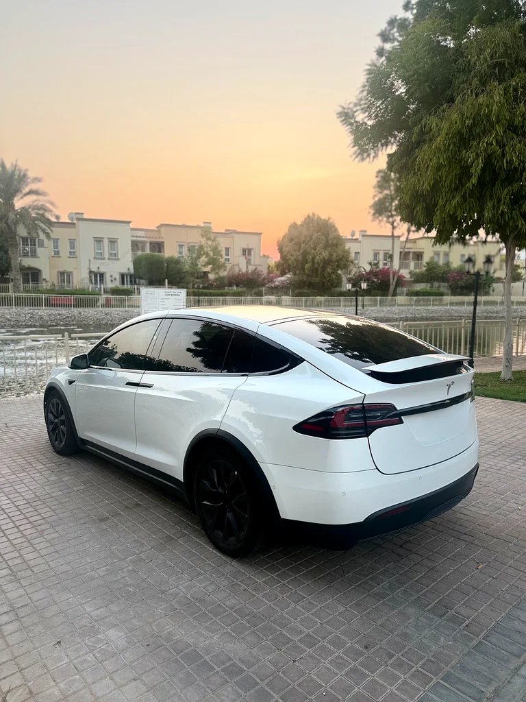 Tesla Model X 2023