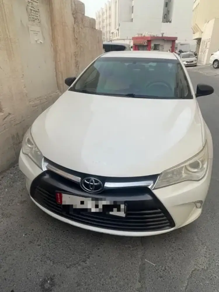toyota toyota-camry image Toyota Camry 2.5L GLE 178 HP 2016