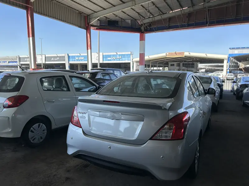 Nissan Sunny 2024