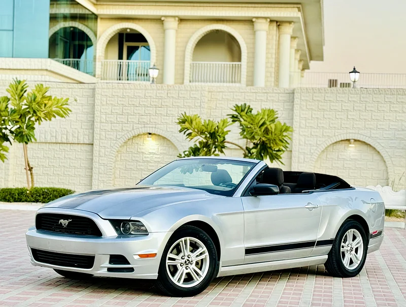 2014 FORD MUSTANG SOFT TOP CONVERTIBLE 3.7L IN VERY EXCELLENT CONDITION