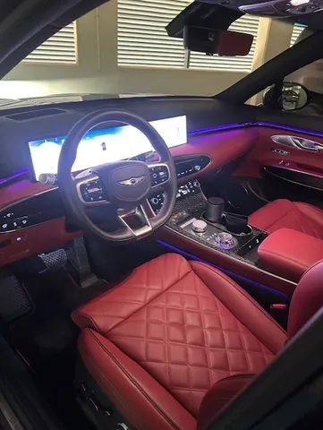 Discover undefined undefined Exterior Interior Images.Find all aspects and details of cars.