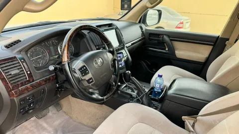 Toyota Land Cruiser 2011