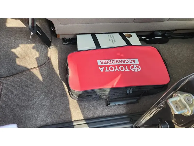 Toyota Land Cruiser 70 2024