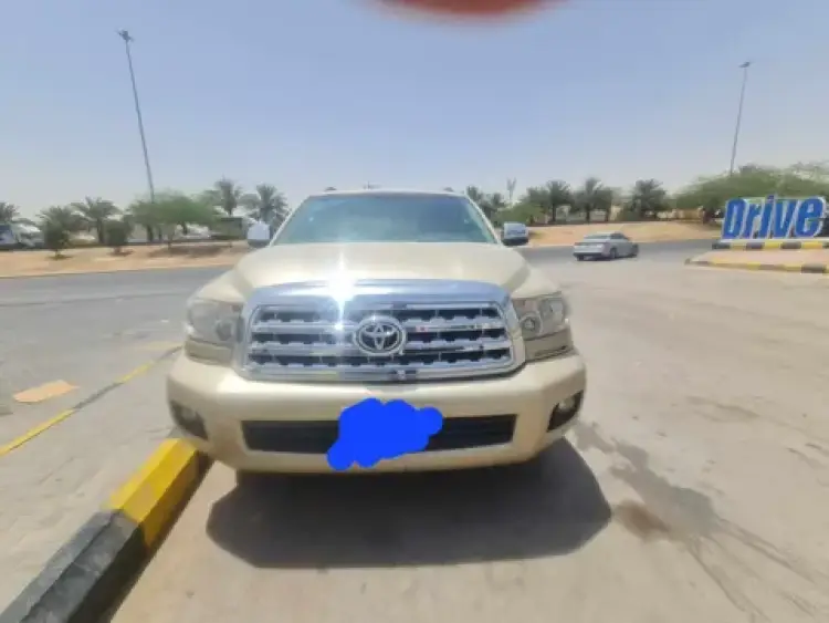 toyota sequoia image Toyota Sequoia 2013