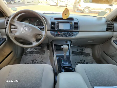 استكشف undefined undefined الصور الخارجية والداخلية. اكتشف جميع جوانب وتفاصيل السيارات.