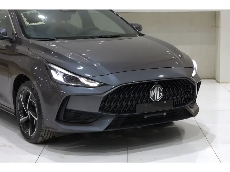 Discover undefined undefined Exterior Interior Images.Find all aspects and details of cars.